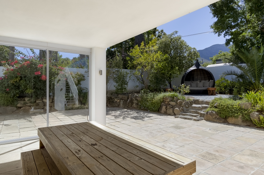 6 Bedroom Property for Sale in La Concorde Western Cape